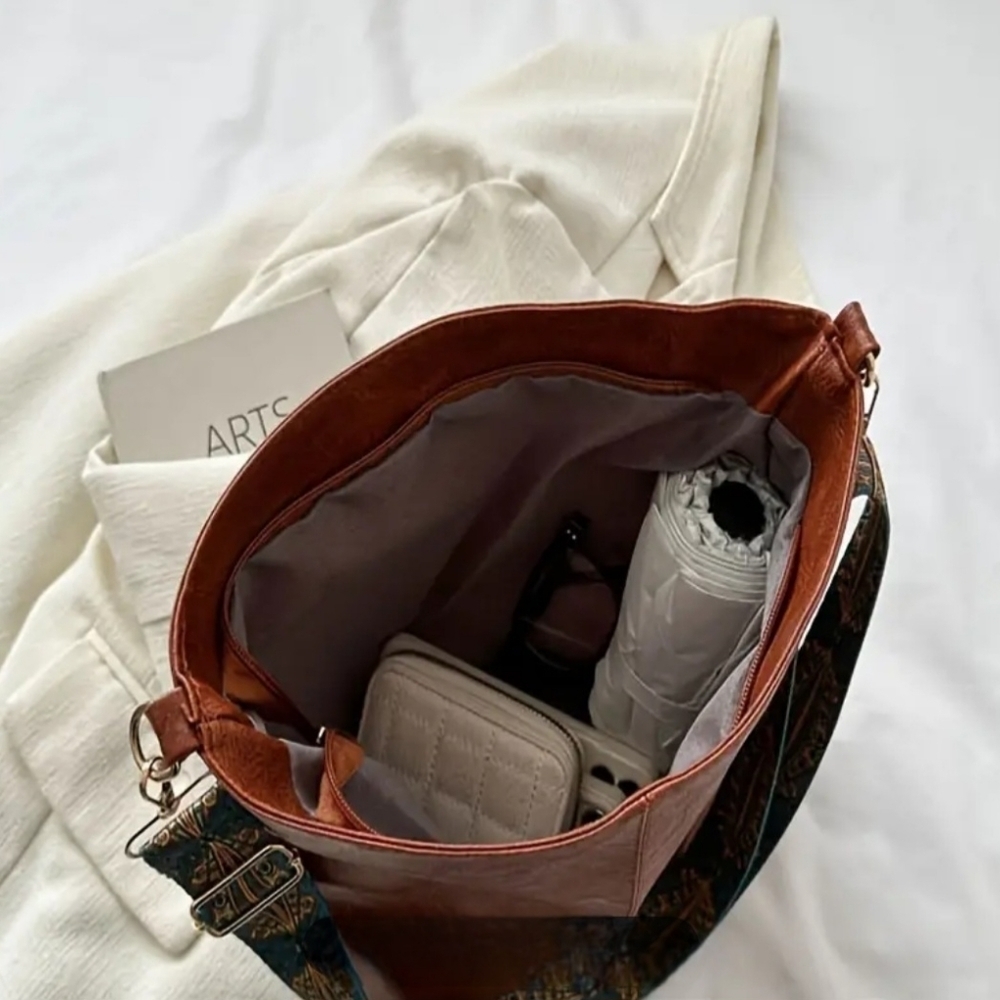 Vintage Large Capacity Hobo Bag - Retro Bohemian Shoulder Tote for Women… - Picture 3 of 6
